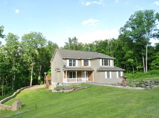 2188 Sarah Ct, East Stroudsburg, PA 18301