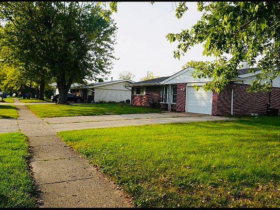 3rd image of 2622 Shakespeare Dr