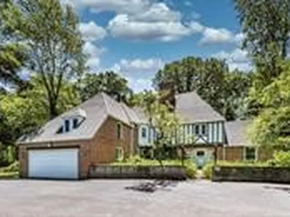 4225 State St, Erie, PA 16508