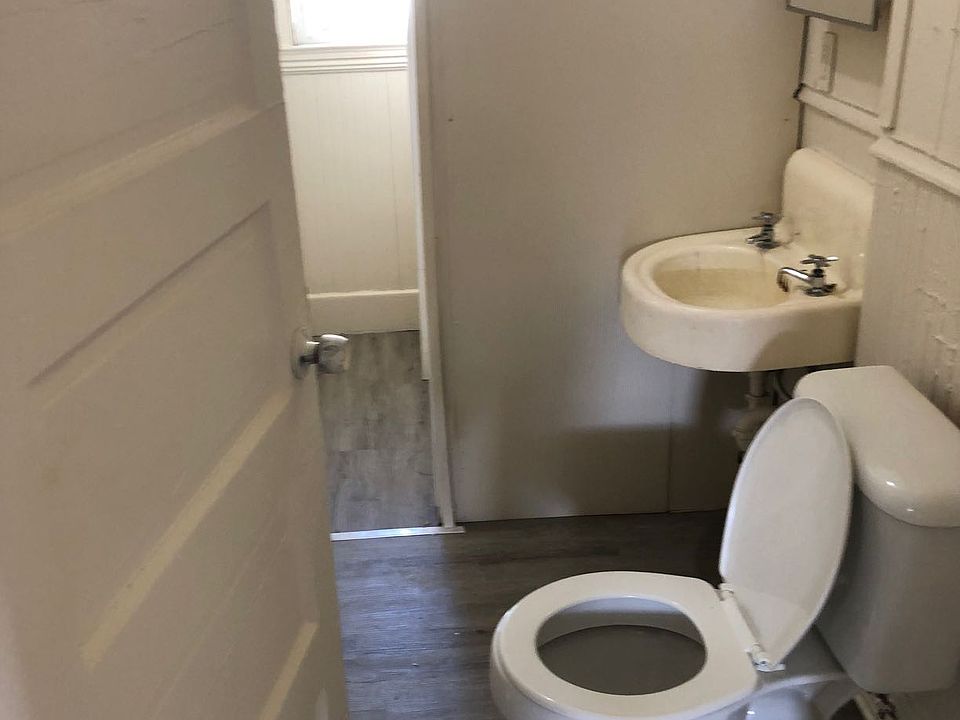 52 Falmouth Street 52 Falmouth St Rumford ME Zillow