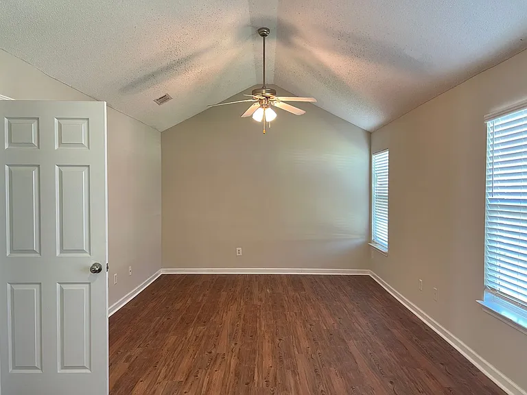 401 Timberwind Dr — Photo 15