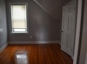 26 Fern St, Providence, RI