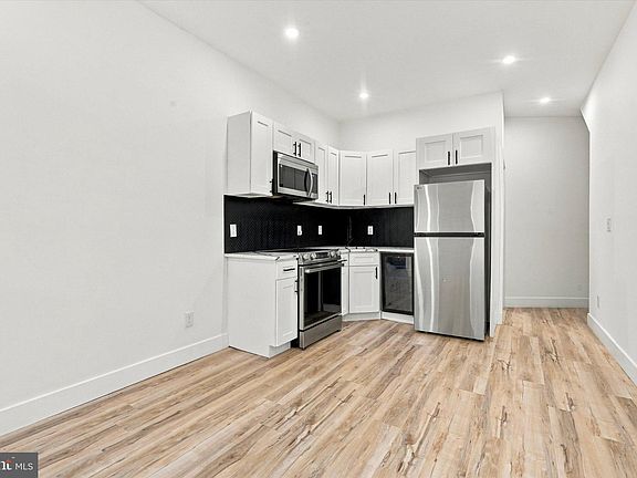 4th image of 4535 N Gratz St #1