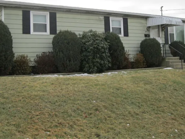 125 Lewis St, Pittston, PA 18640