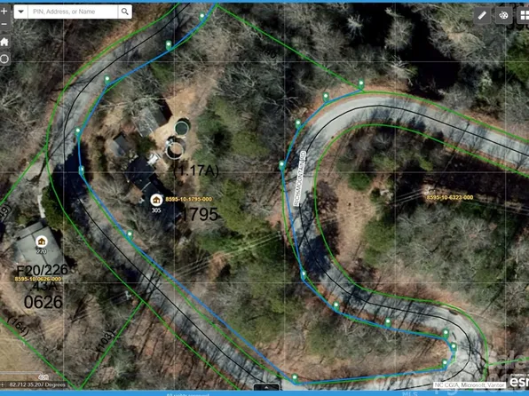 305 Rich Mountain Rd, Brevard, NC 28712