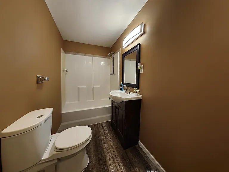 3213 Airway Ave — Photo 6