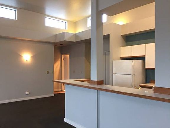 2nd image of 600 Malden Ave E APT 305