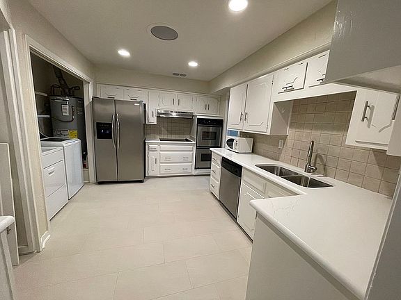 4th image of 10622 Pagewood Dr