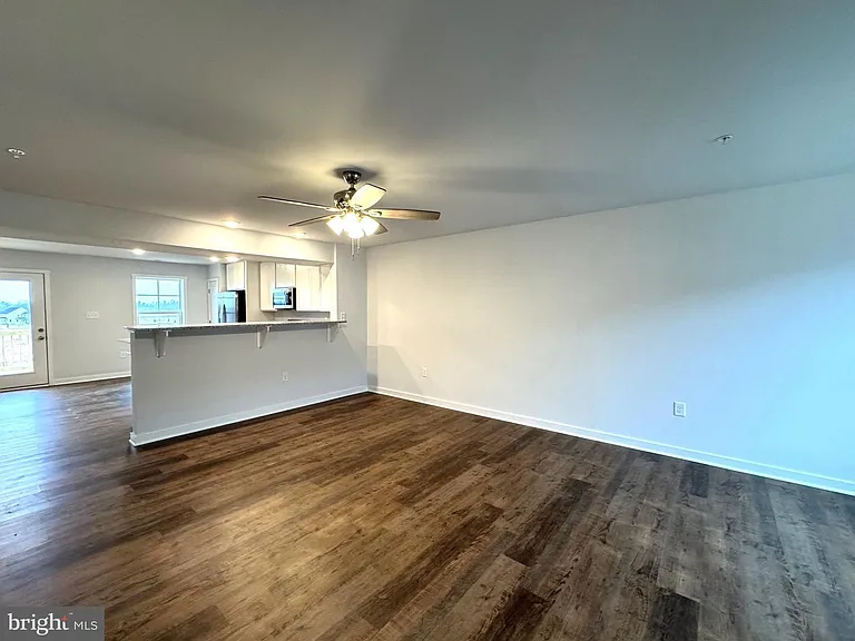 148 Olga Dr — Photo 4
