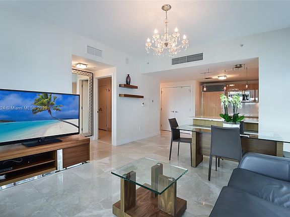 4th image of 6899 Collins Ave Unit 709