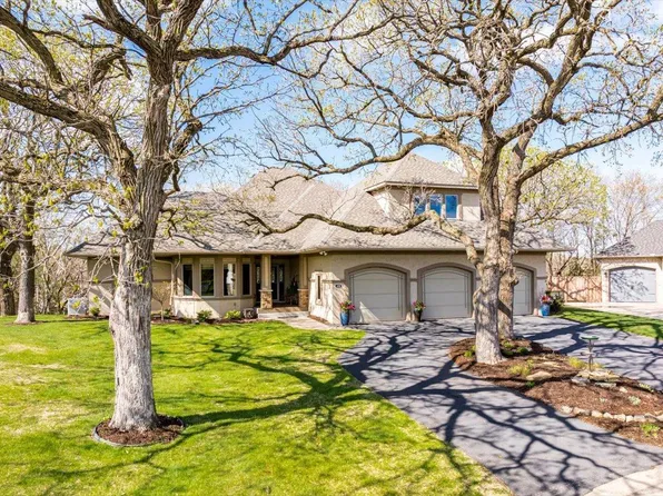 2222 White Oak Ct, Hudson, WI 54016