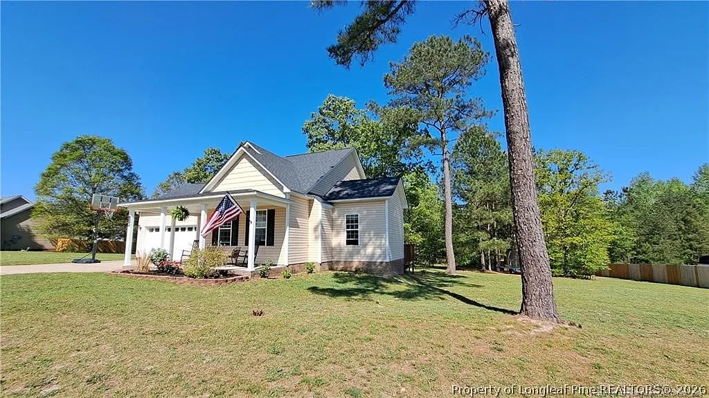 3 bed, 2.5 bath, 1625 sqft, $1,795 — Photo 2
