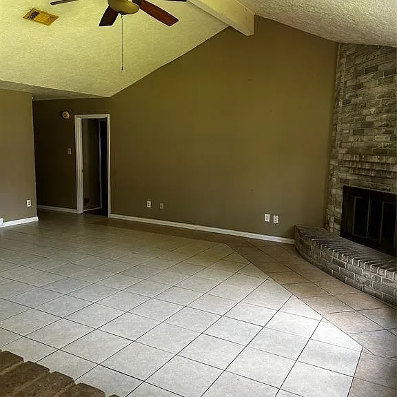 20019 Rustlewood Dr — Photo 5