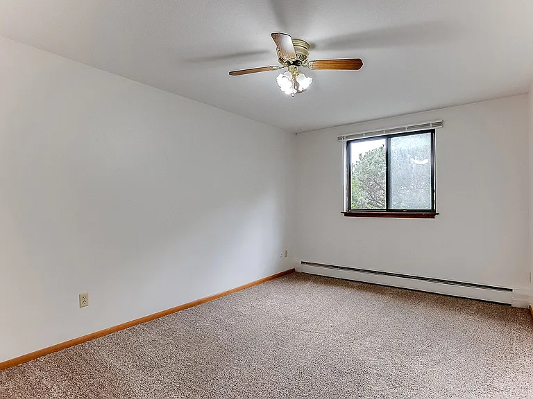 Arden Court Apartments — Photo 16