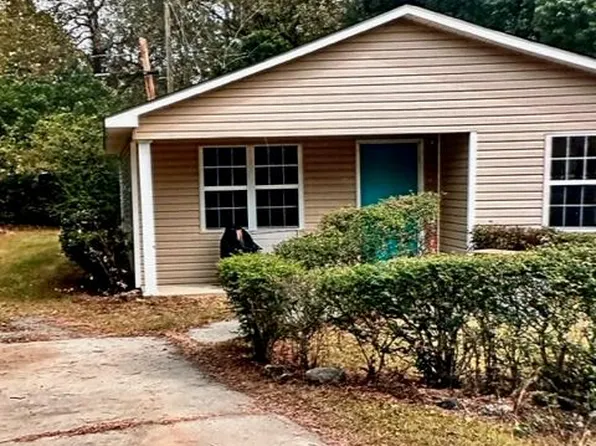 1105 College Cir S, Tifton, GA 31794