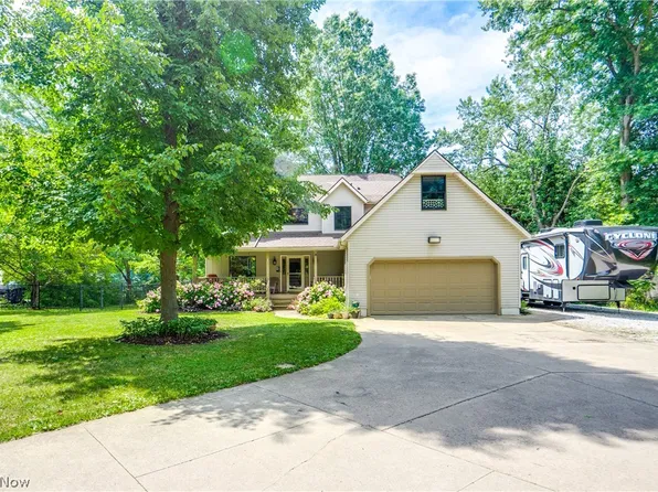 2202 Norton Rd, Stow, OH 44224