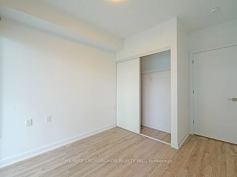 50 Charles St E #3205 — Photo 6