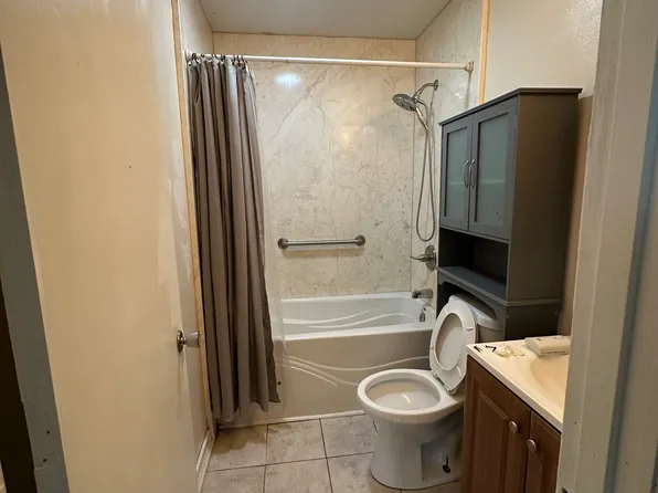 4505 E 8th Ave #2, Anchorage, AK 99508