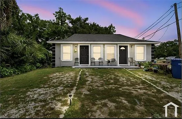 3 bed, 810 sqft, $2,299 — Photo 2