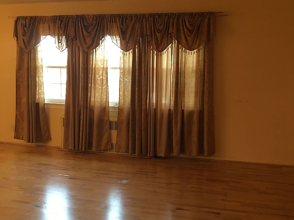 2nd image of 12919 133rd Ave #2