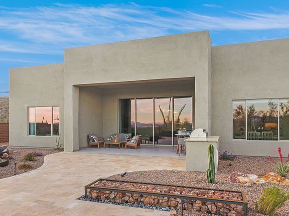 Dove Mountain community