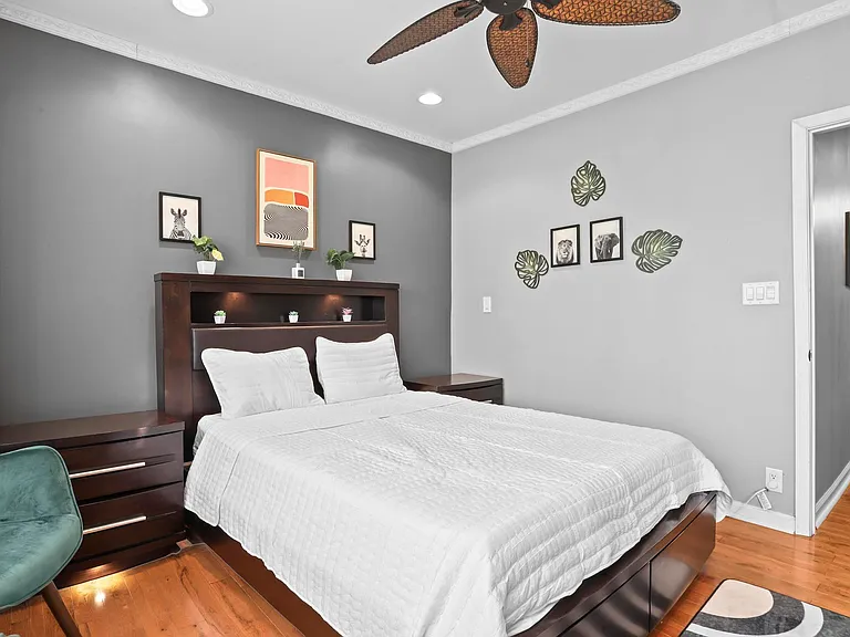 3346 Livingston St — Photo 14