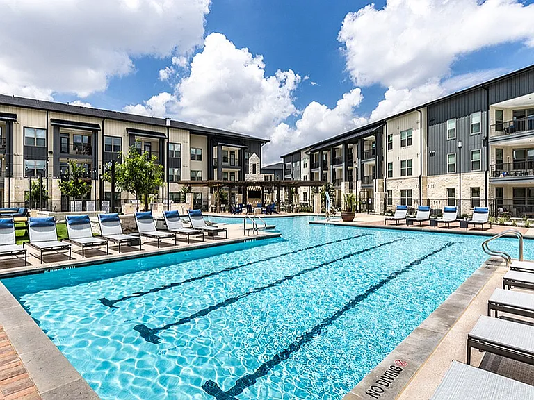 Caroline Longhorn Quarry — Photo 13