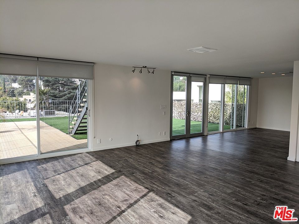 1st image of 2210 N Beachwood Dr #16