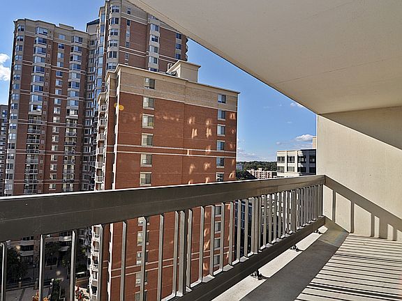 4th image of 3800 Fairfax Dr APT 1003