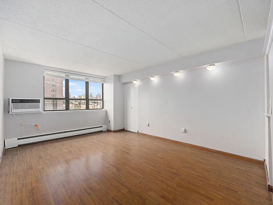 300 W 110th St #10K