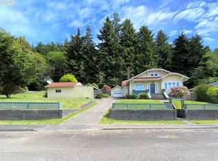 626 Elm Ave, Reedsport, OR 97467