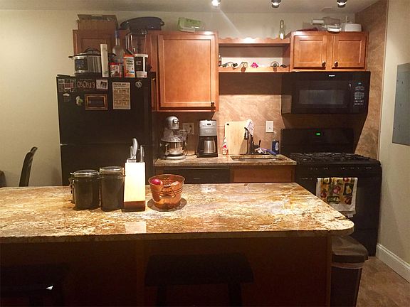 4th image of 827 Highview St #10561570