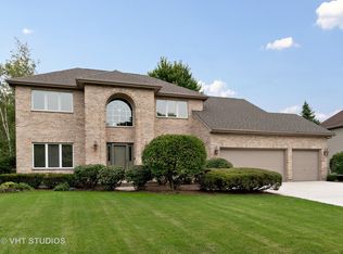 4388 Camelot Cir, Naperville, IL