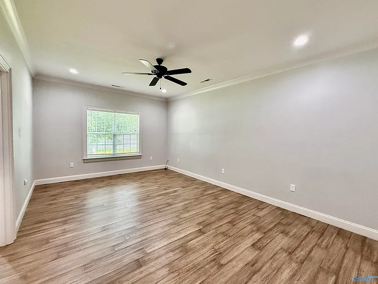 797 Thomas Ave — Photo 11