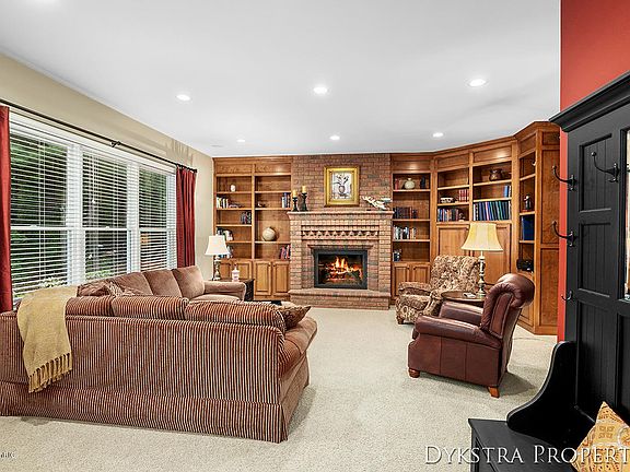 5th image of 5658 Division Ave N