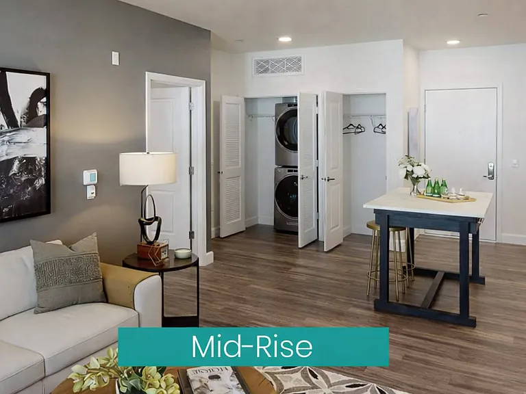 Capitol Towers - Luxury Midrise — Photo 3