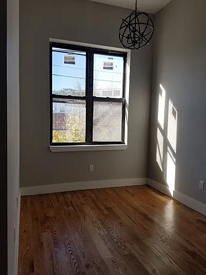 Rented by Nooklyn NYC LLC | media 12