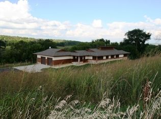 W3390 Exeter Crossing Rd, Belleville, WI 53508