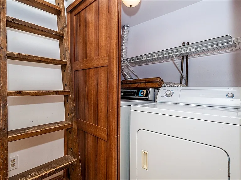 31 Myrtle St #4 — Photo 11