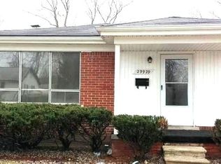 29929 Hazelwood St, Inkster, MI 48141