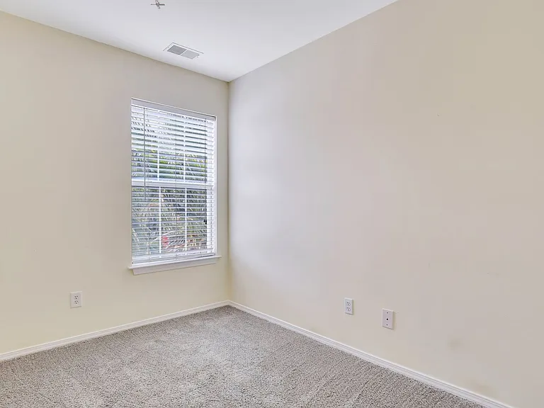 51 Fairgreen St — Photo 20