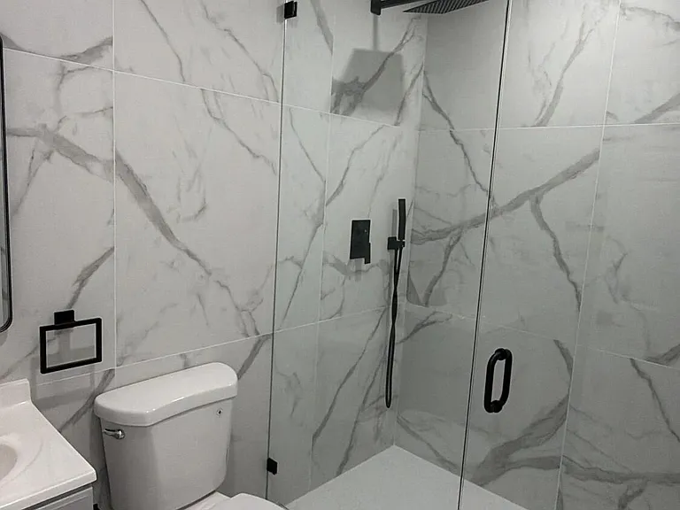 935 Jefferson Ave #10 — Photo 3