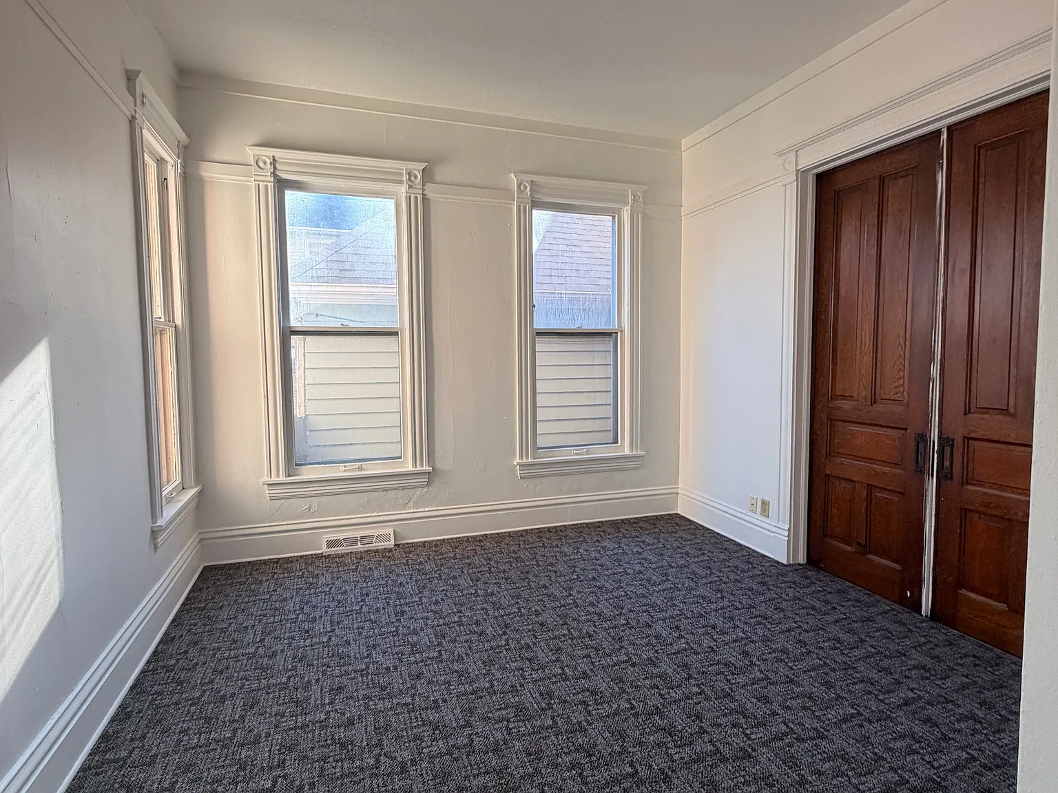 2 bed, 996 sqft, $1,200 — Photo 3