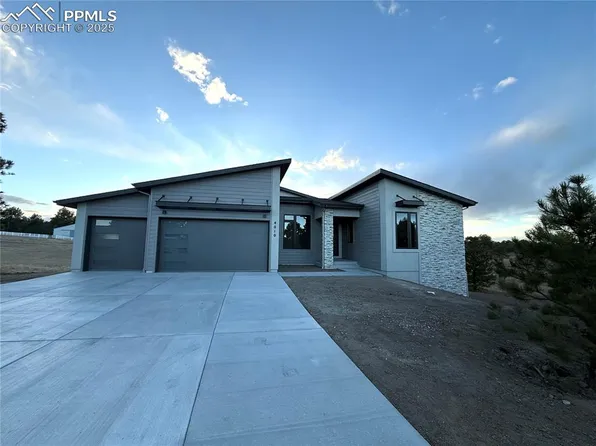 4010 Pinehurst Cir, Colorado Springs, CO 80908