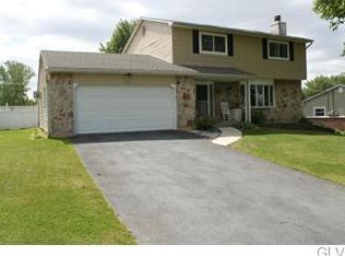 2116 Wisteria Rd, Macungie, PA 18062