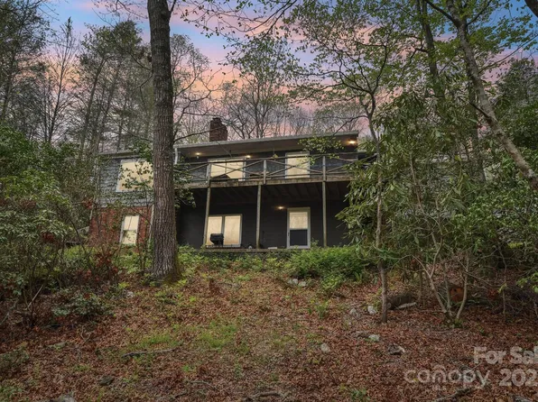 540 Swiss Pine Lake Dr, Spruce Pine, NC 28777