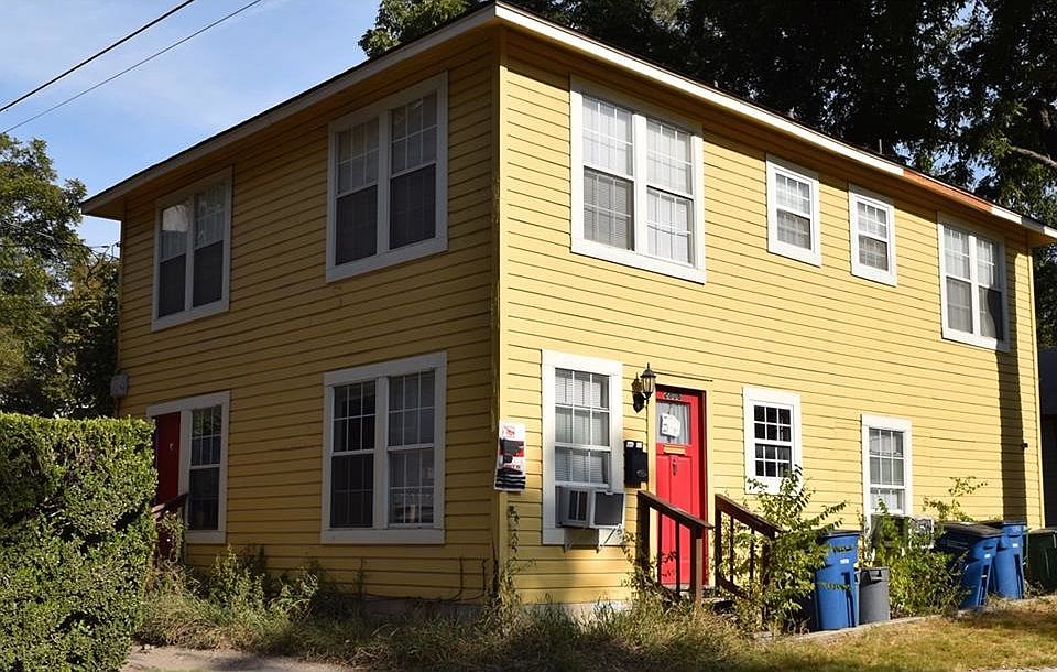 2nd image of 2806 Harris Park Ave APT A