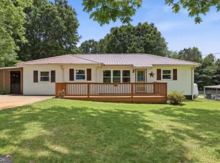 369 Skyline Dr, Toccoa, GA 30577