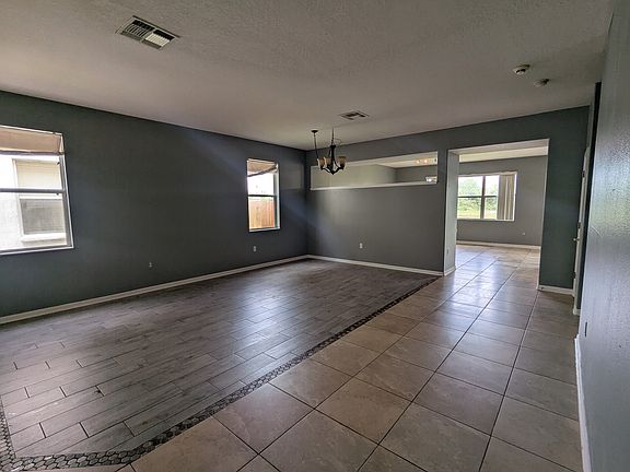 4th image of 17527 Balmaha Dr