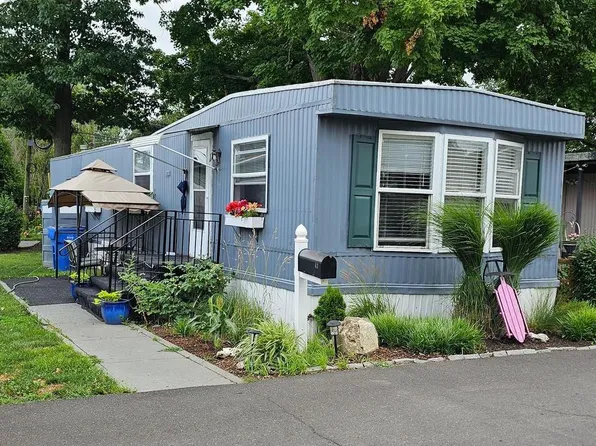 47 Kennedy Dr, Fairless Hills, PA 19030